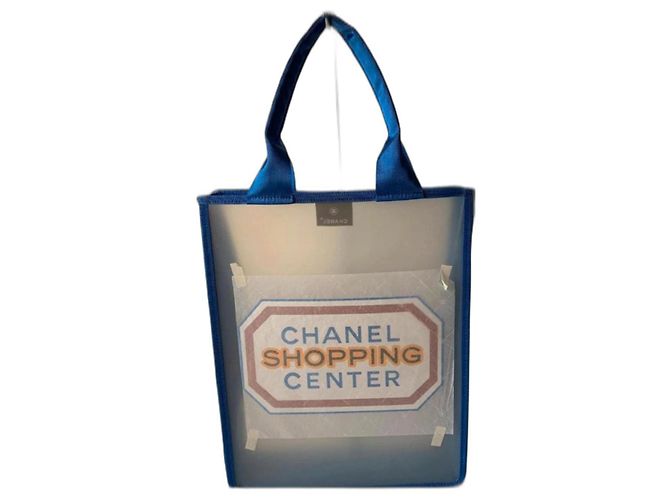 Bolsa de compras Chanel azul de resina