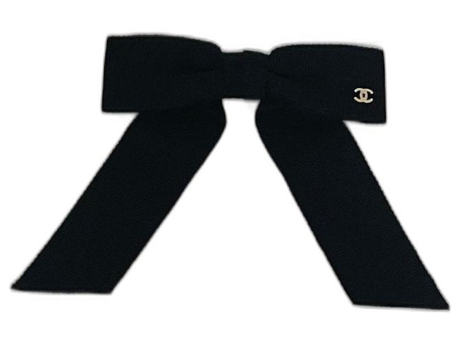 Spilla a fiocco Chanel logo cc Nero