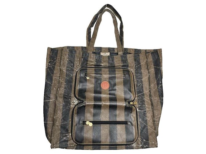 Fendi Baguette schwarze Lederhandtasche