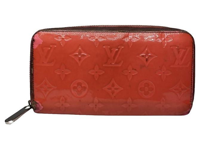 Cartera de cuero rojo Zippy de Louis Vuitton Roja