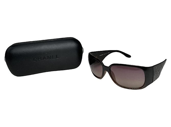 Timeless Chanel Brown Plastic Sunglasses