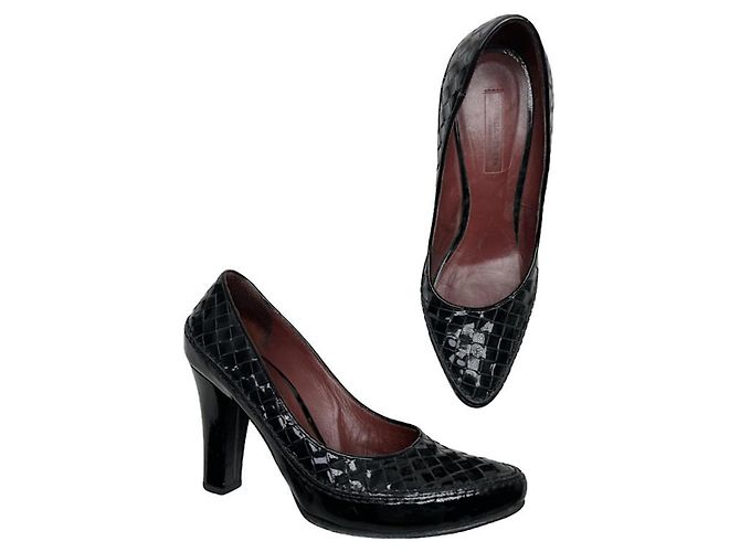 Bottega Veneta Schwarzer Lederabsatz