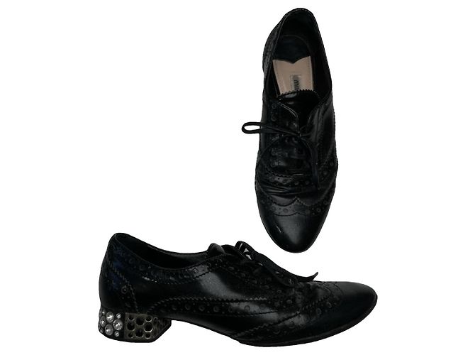 Miu Miu Nero Pelle Stringata 
