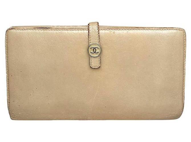 Carteira de couro bege Chanel Timeless/Classique