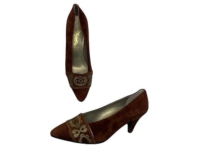 Saint Laurent Anja Tacón de Cuero Marrón Castaño