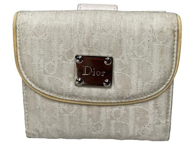 Dior 30 Montaigne White Leather Wallet