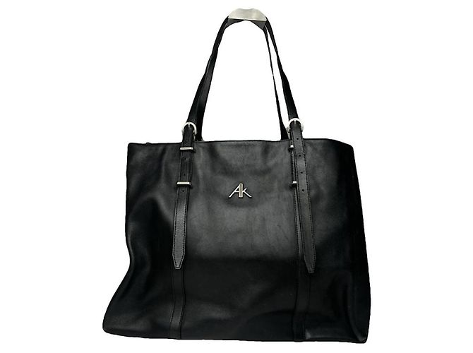Schwarze Lederhandtasche ANNE KLEIN