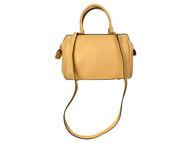 Céline Borsa in pelle gialla Celine Triomphe Giallo
