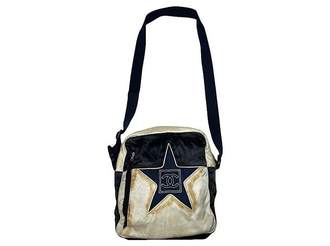 Bolsa de mão Chanel Trendy CC Vanity em poliéster azul marinho