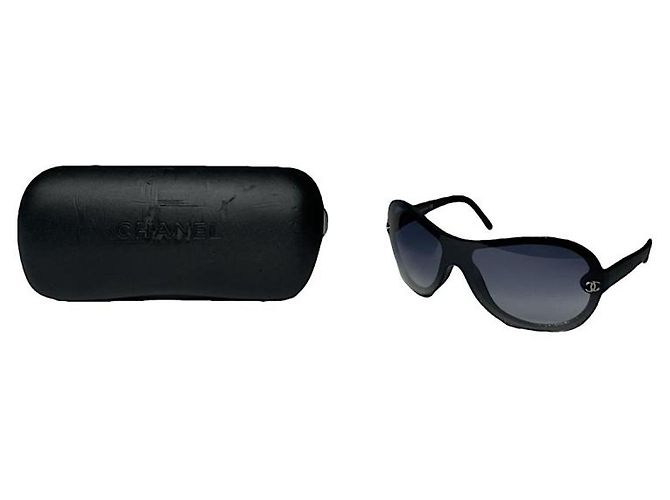 Timeless Gafas de sol de plástico negro Chanel