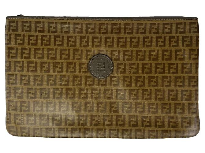 Clutch de couro marrom Fendi Baguette