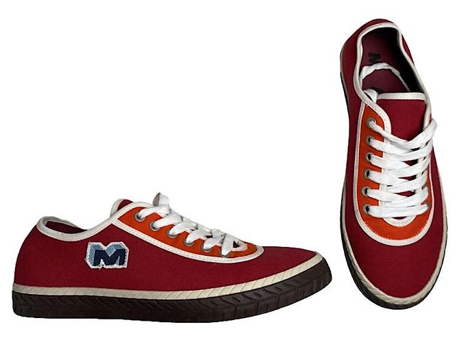 Marni Rot Anderer Trainer