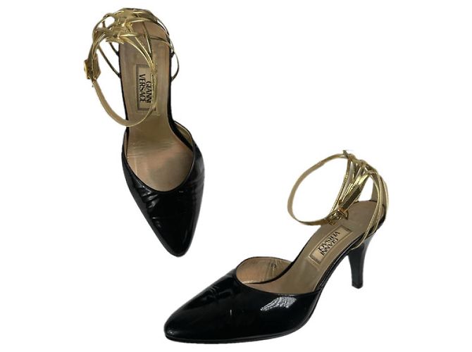 Schwarze Lacklederabsätze von Gianni Versace
