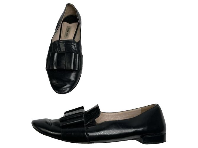 Miu Miu Bailarinas de Charol Negro
