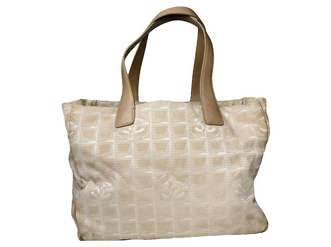 Timeless Chanel Beiger Polyester-Handtasche