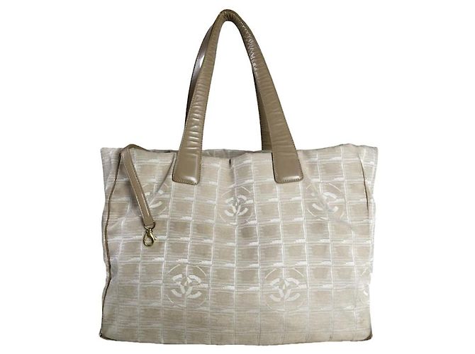 Chanel Beiger Polyester-Handtasche