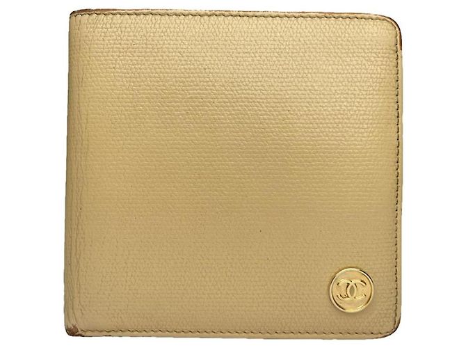 Classique Portefeuille en cuir beige Chanel 2.55