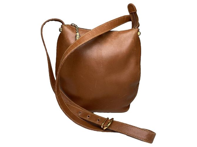 Borsa a secchiello in pelle marrone Gucci GG Marmont
