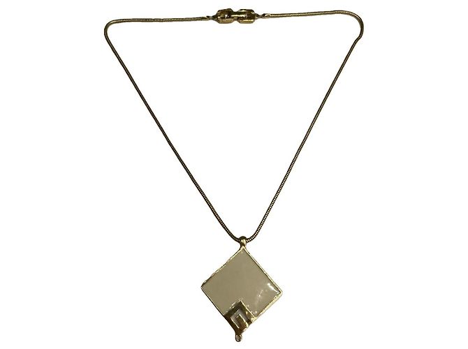 Colar de aço dourado Givenchy