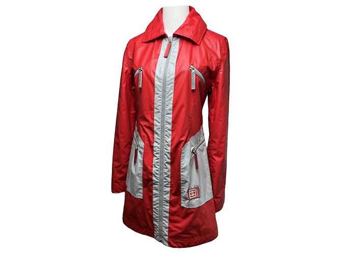 Roter Polyester-Trenchcoat von Chanel