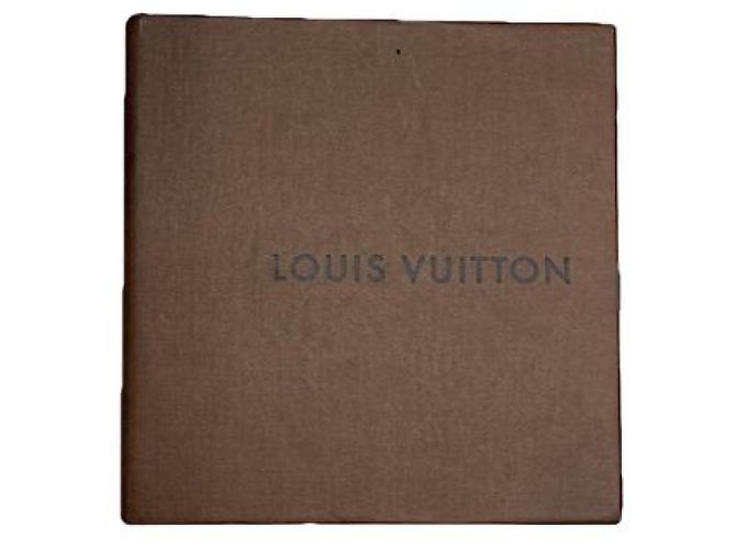Louis Vuitton Monogram Gold Stahlanhänger Golden