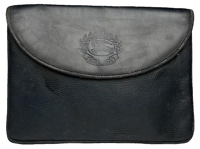 Clutch de couro preto Burberry