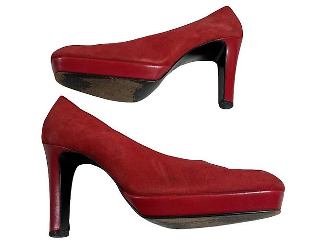 Fendi Red Suede Heel