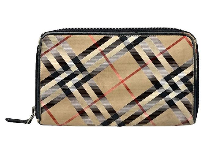 Cartera de cuero beige de Burberry