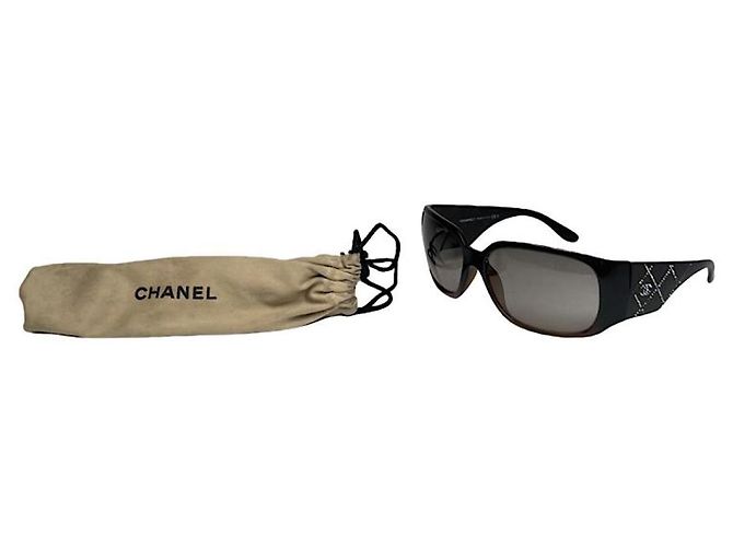 Timeless Otras gafas de sol de plástico Chanel Castaño