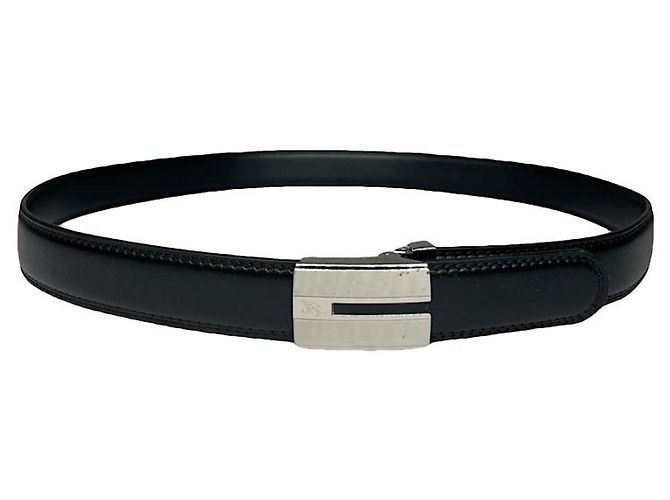 Burberry schwarzer Lackledergürtel