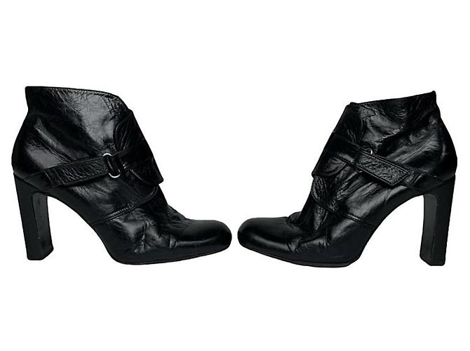 Jil Sander schwarze Lackleder Stiefeletten