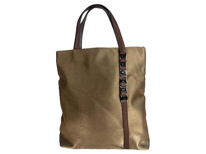 Autre Marque Sac à main en cuir marron non signé