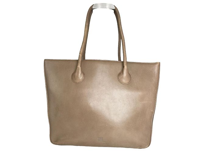 Bolsa de couro bege Issey Miyake