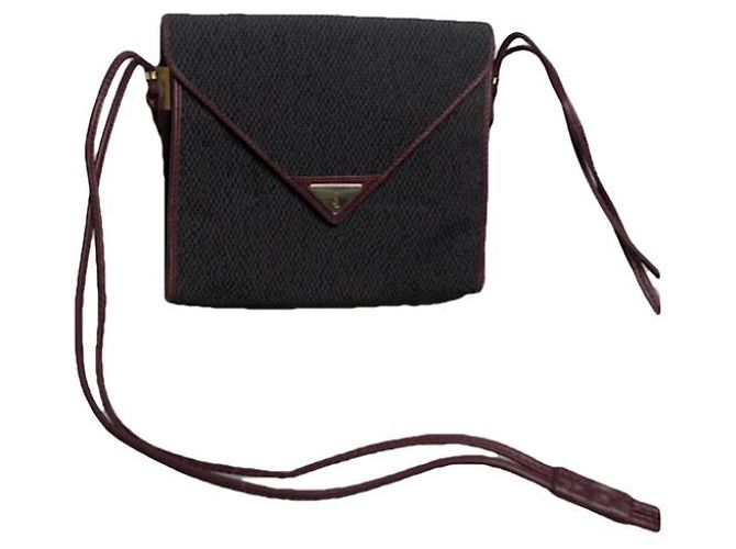 Yves Saint Laurent Grey Leather Handbag 