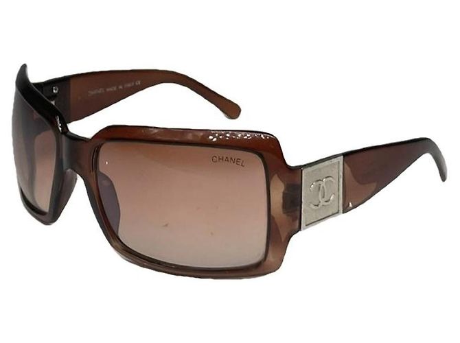 Occhiali da sole in plastica marroni Chanel Marrone