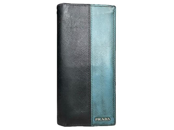 Prada schwarze Lederhandtasche