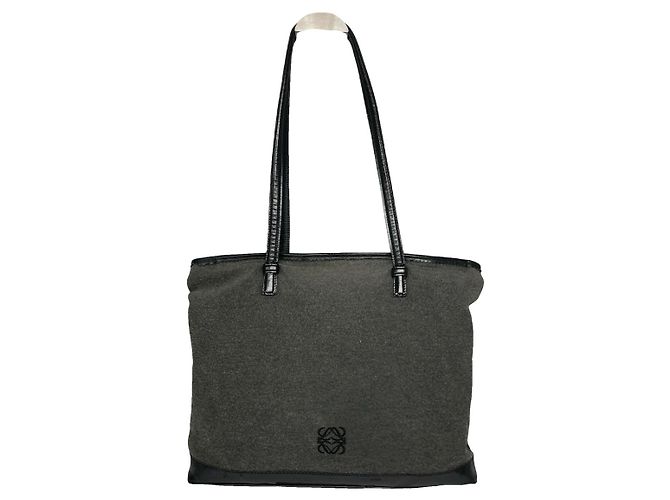 Loewe Amazona schwarze Lederhandtasche