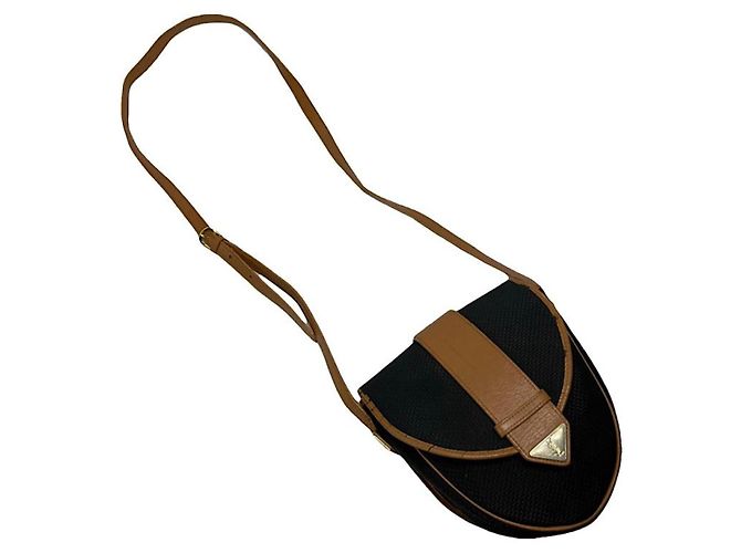 Yves Saint Laurent Black Leather Handbag 
