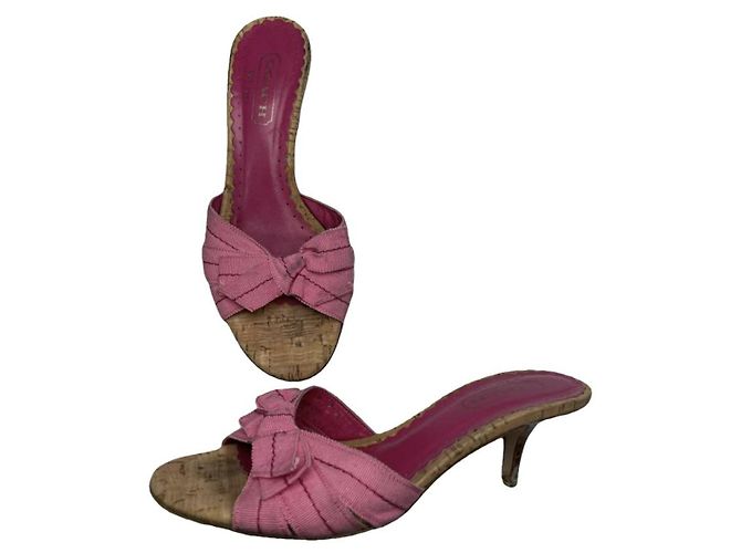 Talons en cuir rose Coach