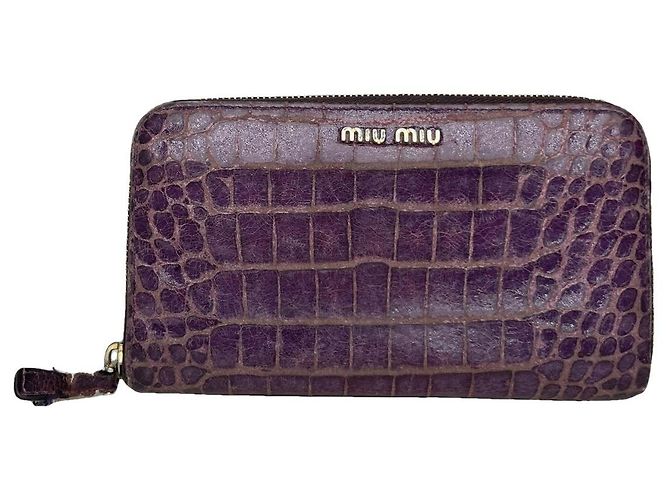 Cartera de cuero púrpura Miu Miu