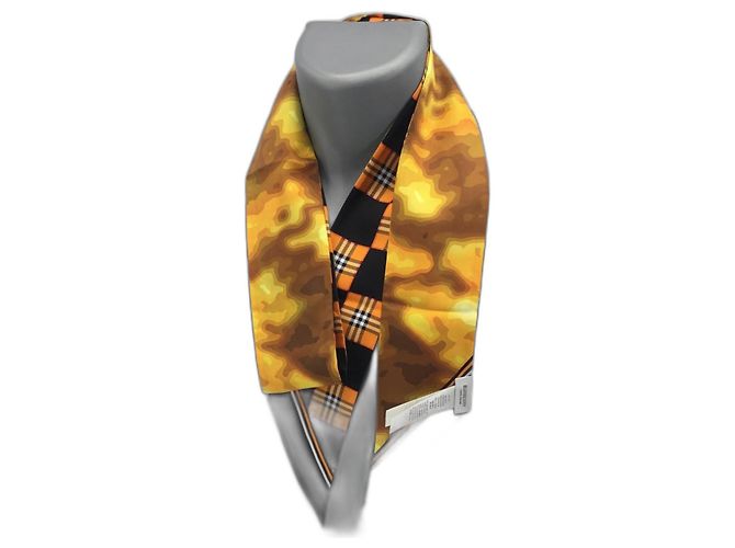 Sciarpa Burberry in seta monogramma Multicolore