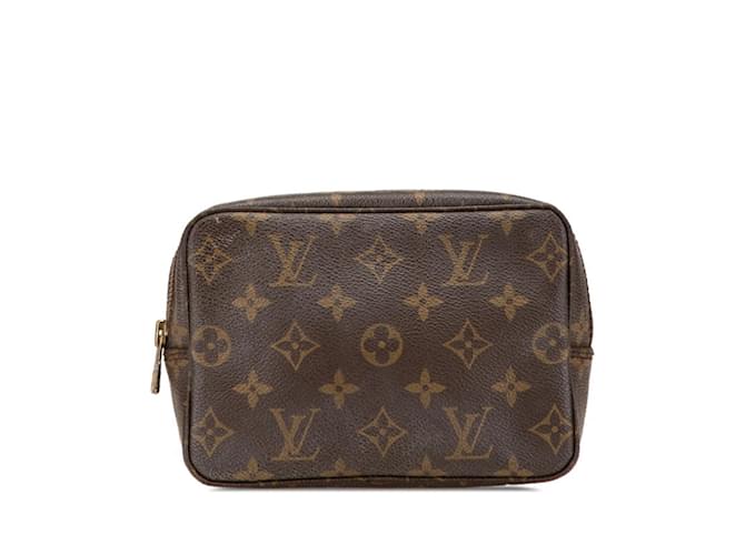 Louis Vuitton Monogram True Toilet 18 Pouch Brown Plastic  ref.2040104