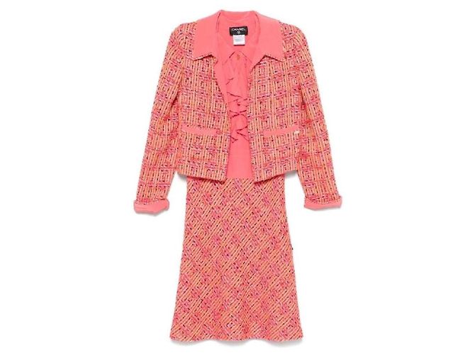 Giacca e completo in lana rosa Chanel - anni 2000
