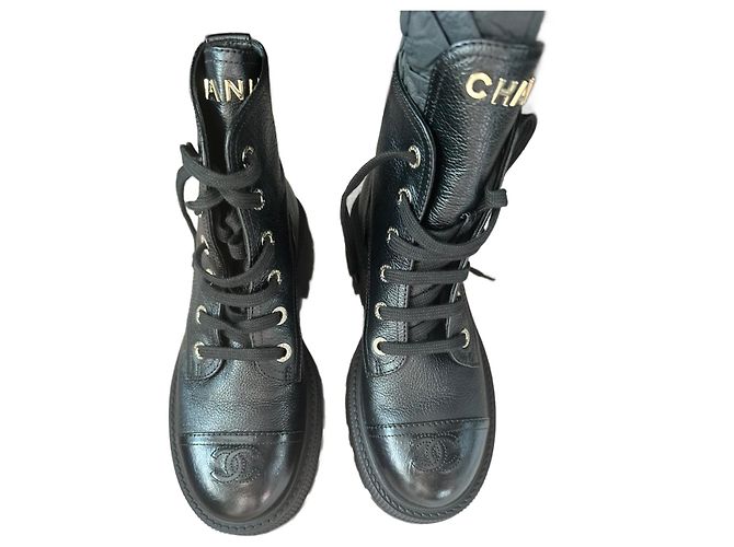 Chanel Stiefel aus schwarzem Ziegenleder