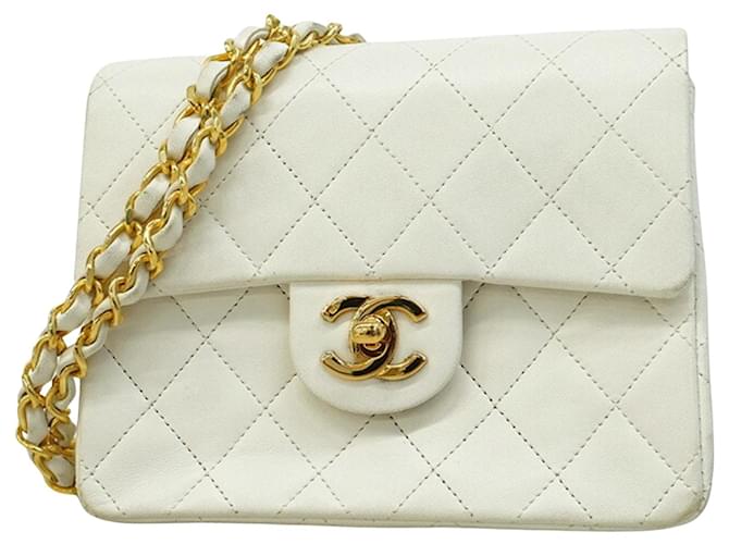 Chanel Timeless White Leather  ref.2042813