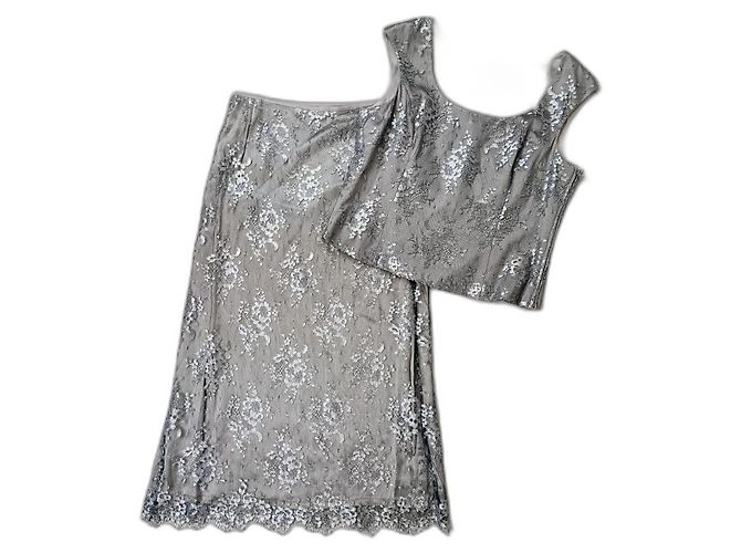 Vestido elegante de seda e renda cinza pérola Escada anos 1990 Prata