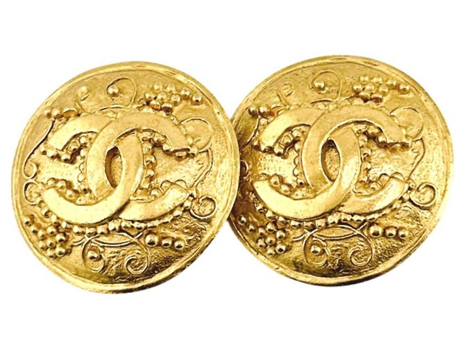 Boucles d'oreilles clip en or Chanel Doré