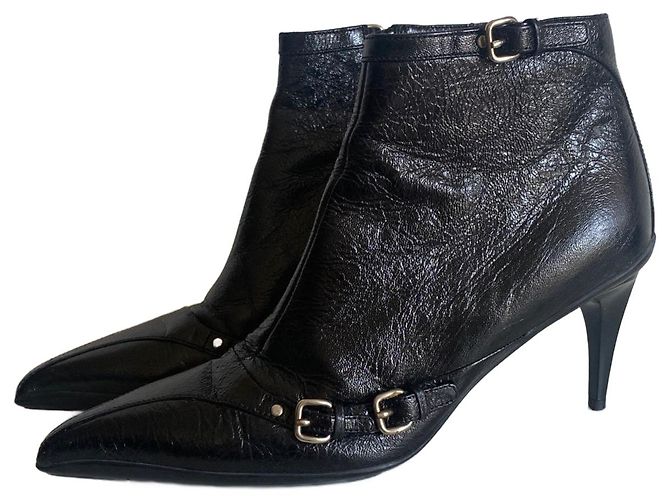 Botines Miu Miu de piel negra Negro