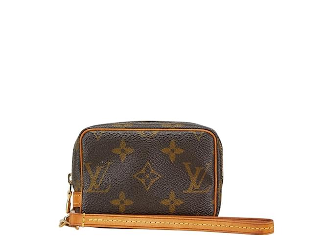 Pochete Wapiti Monogram Truth Louis Vuitton Marrom Monograma Couro Couro envernizado  ref.2049253