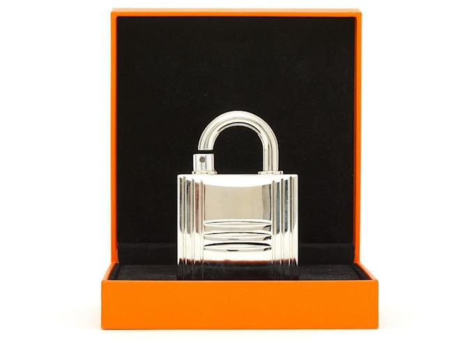 Hermès Cadenas Kelly Caleche 24 Faubourg Refillable Kelly Locker Perfume Spray Hermes Silvery Metal  ref.2053097
